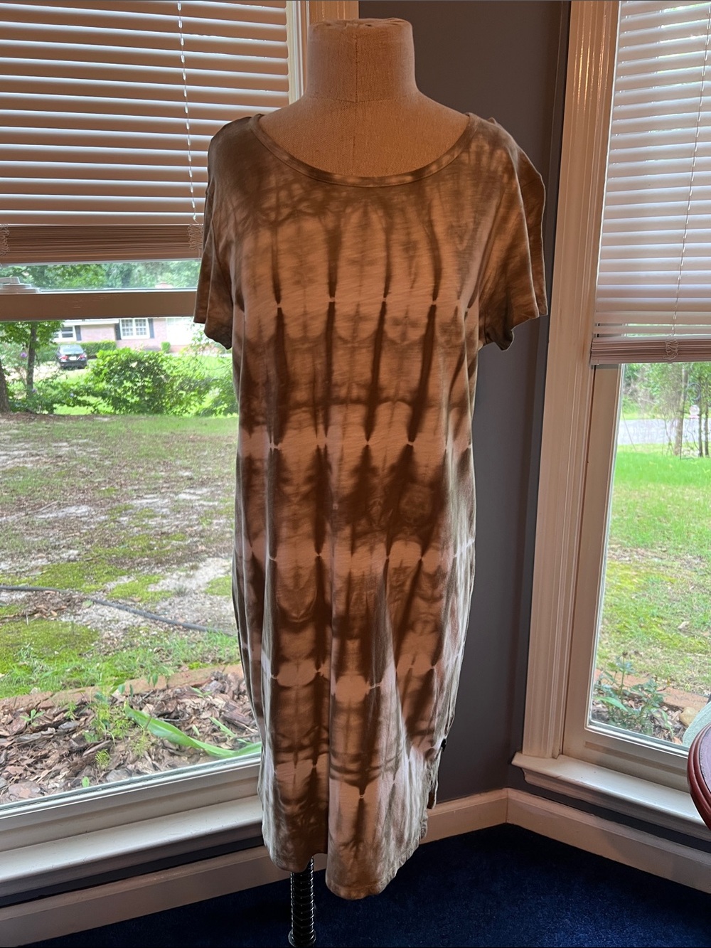 GAP Olive-Toned Knit Tshirt dress with Subtle Cream Marbling